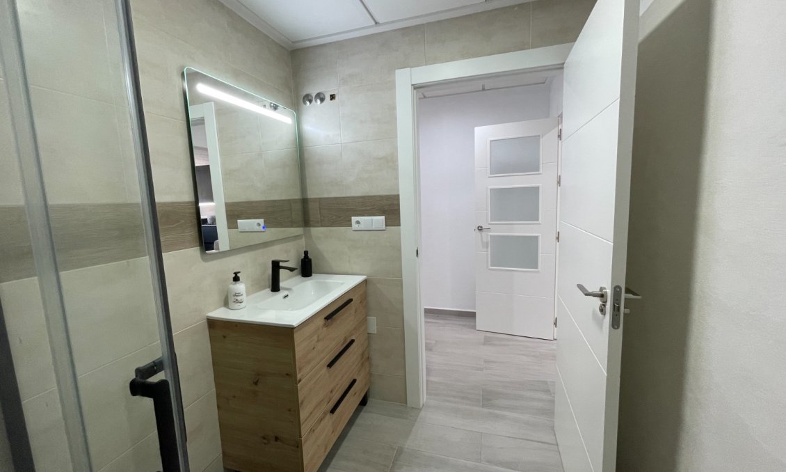 Használt Ingatlanok - Sorház -
Algorfa - Inland