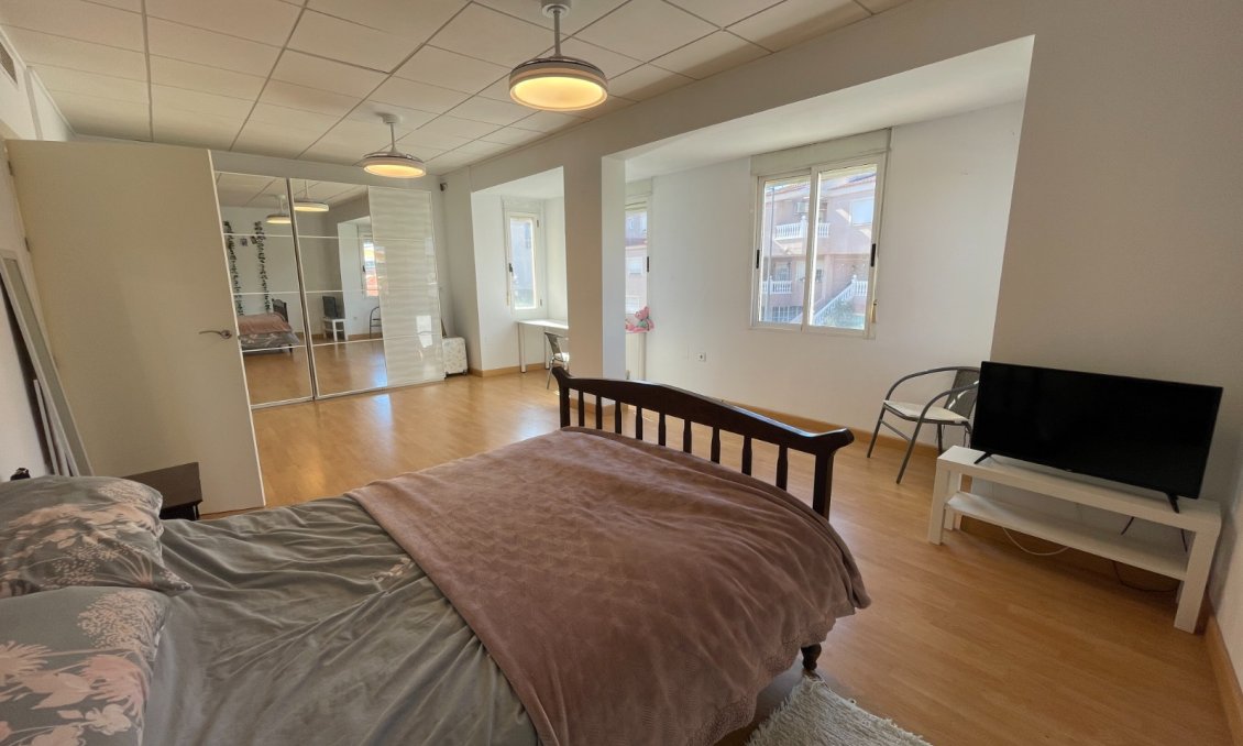 Használt Ingatlanok - Sorház -
Algorfa - Inland