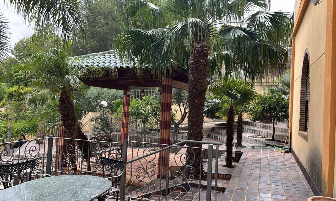 Resale - Villa -
El Palmar