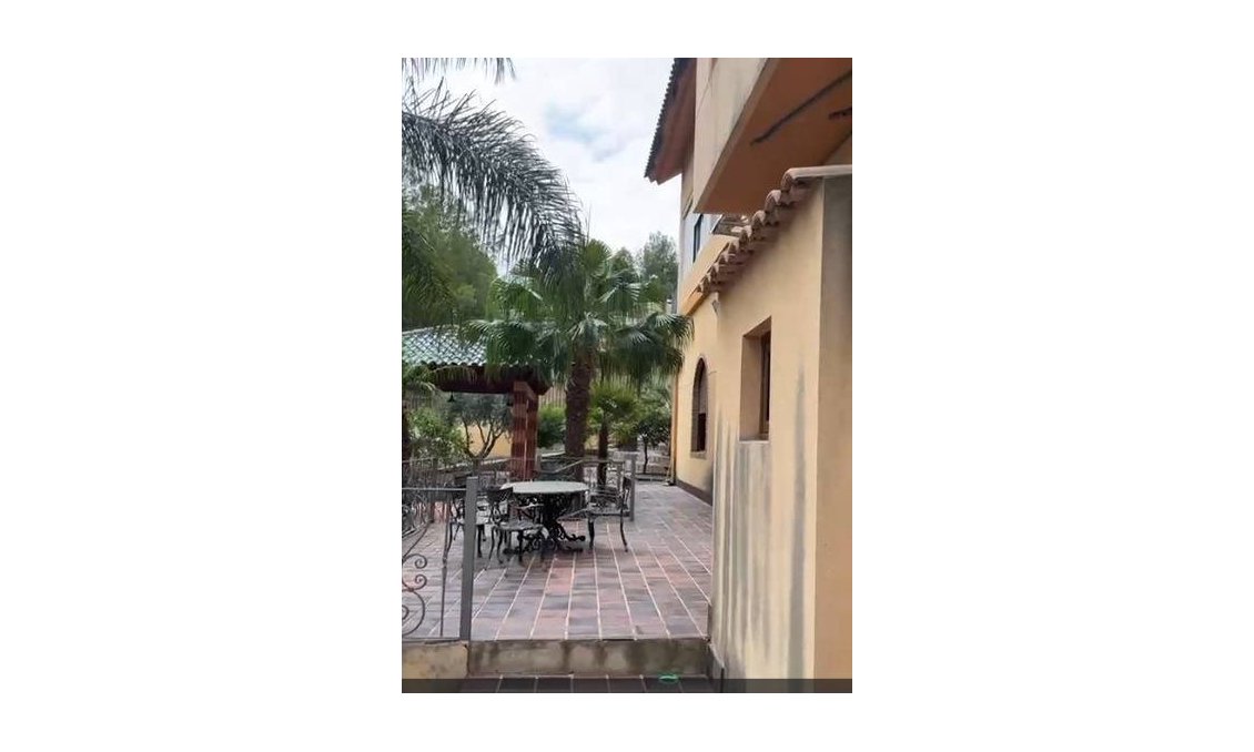 Resale - Villa -
El Palmar