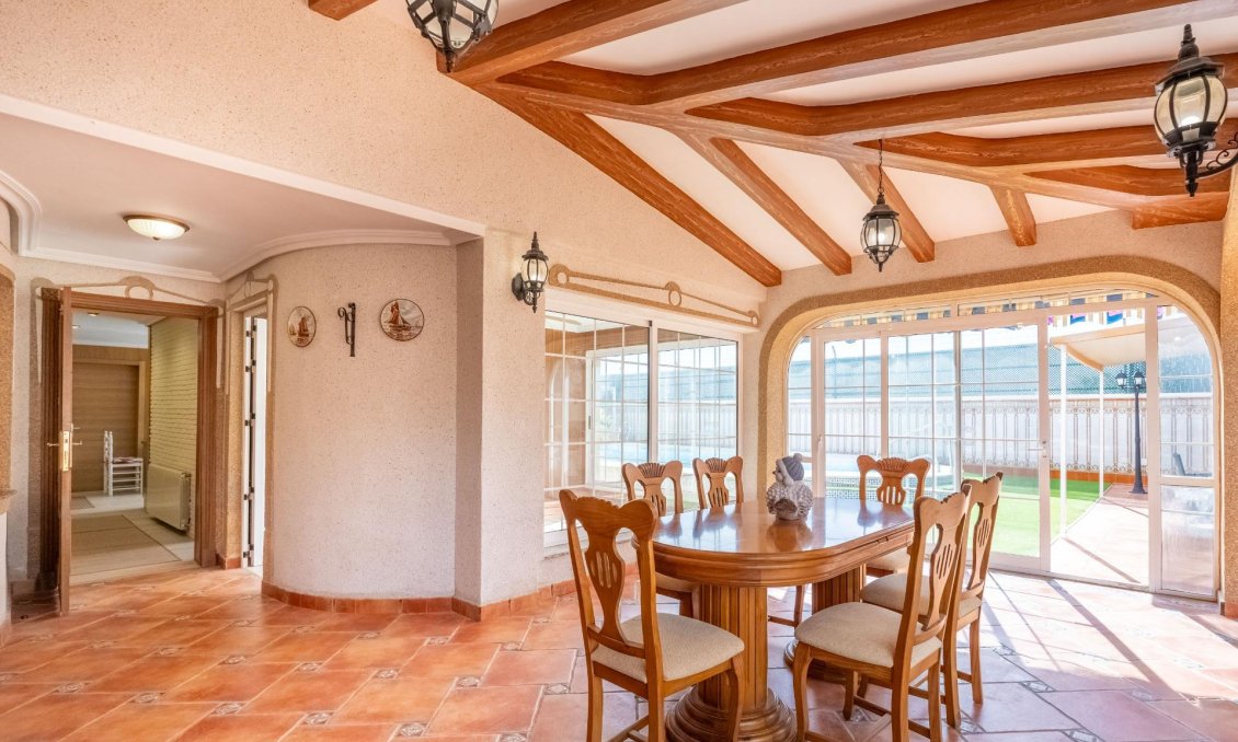 Használt Ingatlanok - Villa -
Torrevieja - El Chaparral