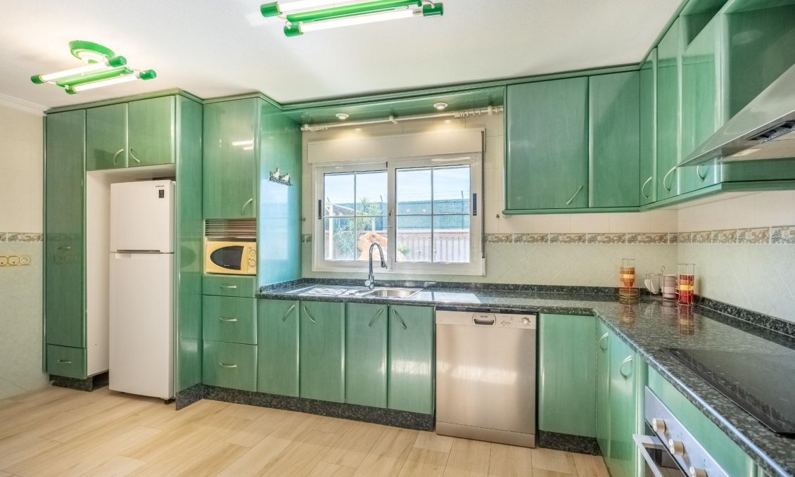 Használt Ingatlanok - Villa -
Torrevieja - El Chaparral