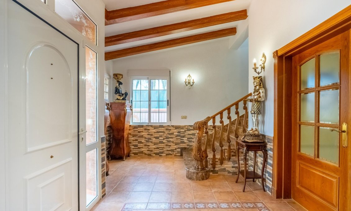 Használt Ingatlanok - Villa -
Torrevieja - El Chaparral