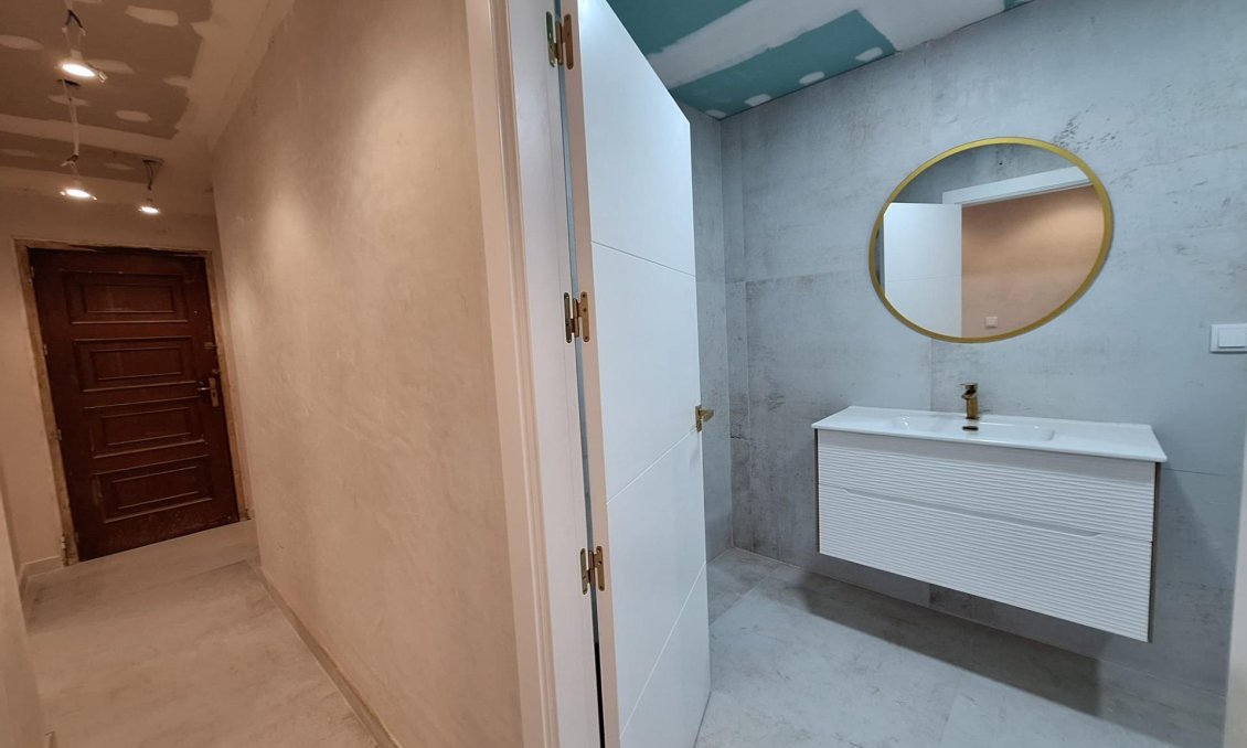 Használt Ingatlanok - Apartman -
Torrevieja - Acequion