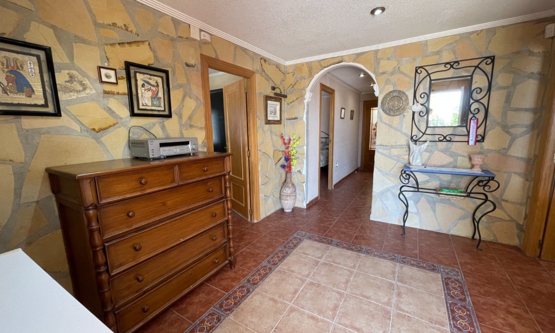 Használt Ingatlanok - Villa -
Crevillent - Inland