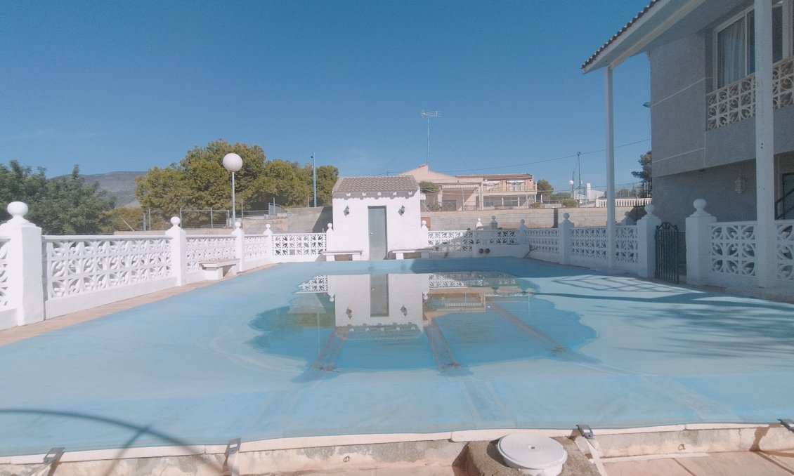 Használt Ingatlanok - Villa -
Crevillent - Inland