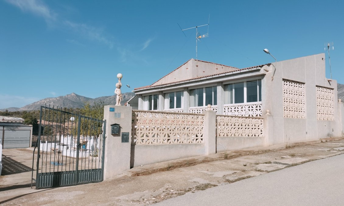 Használt Ingatlanok - Villa -
Crevillent - Inland