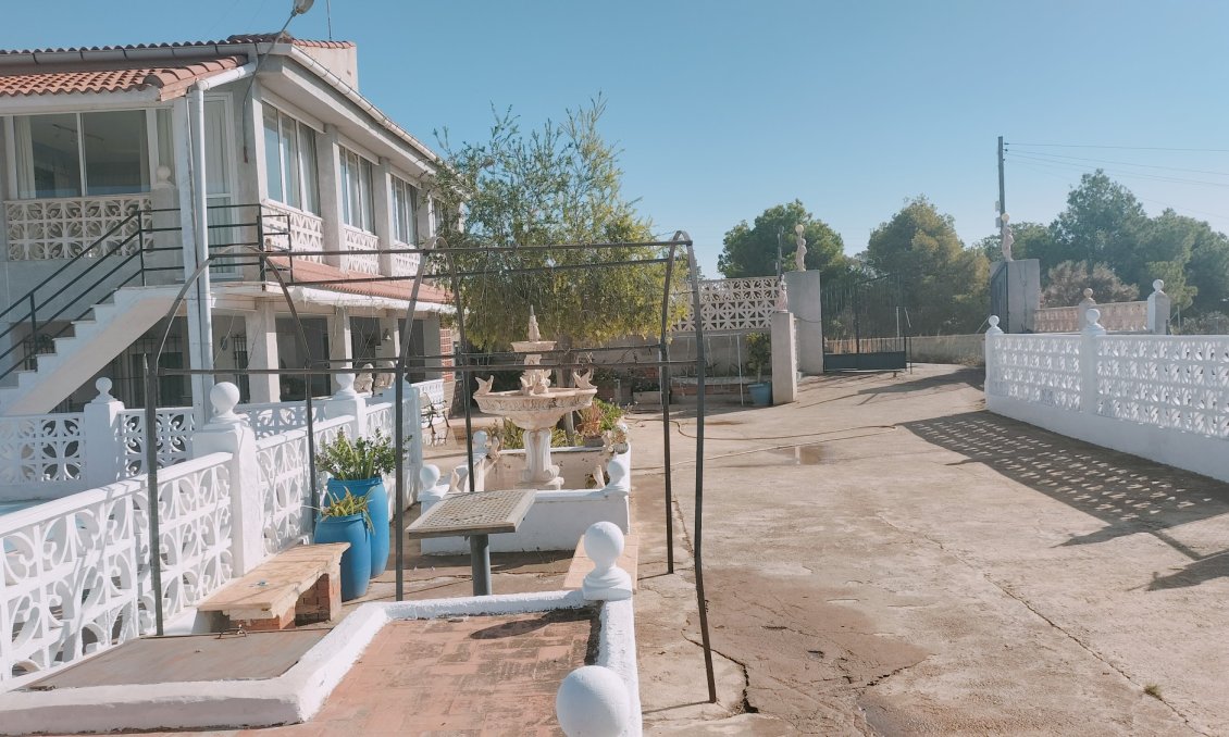 Használt Ingatlanok - Villa -
Crevillent - Inland