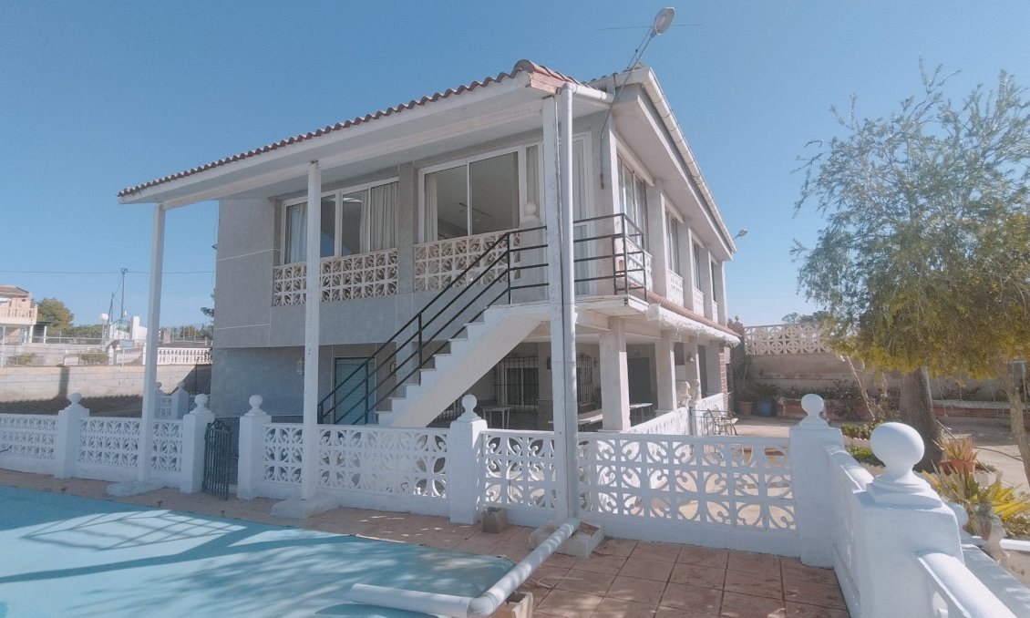 Használt Ingatlanok - Villa -
Crevillent - Inland