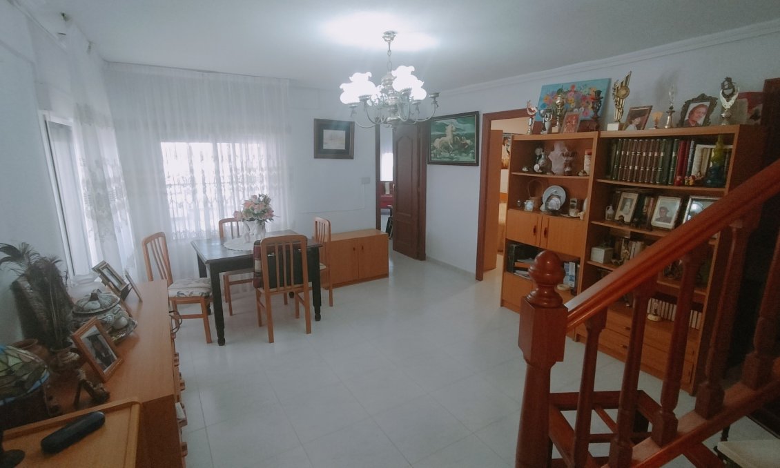 Használt Ingatlanok - Villa -
Crevillent - Inland