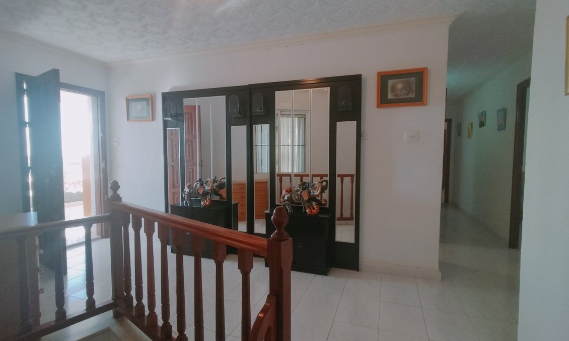 Használt Ingatlanok - Villa -
Crevillent - Inland