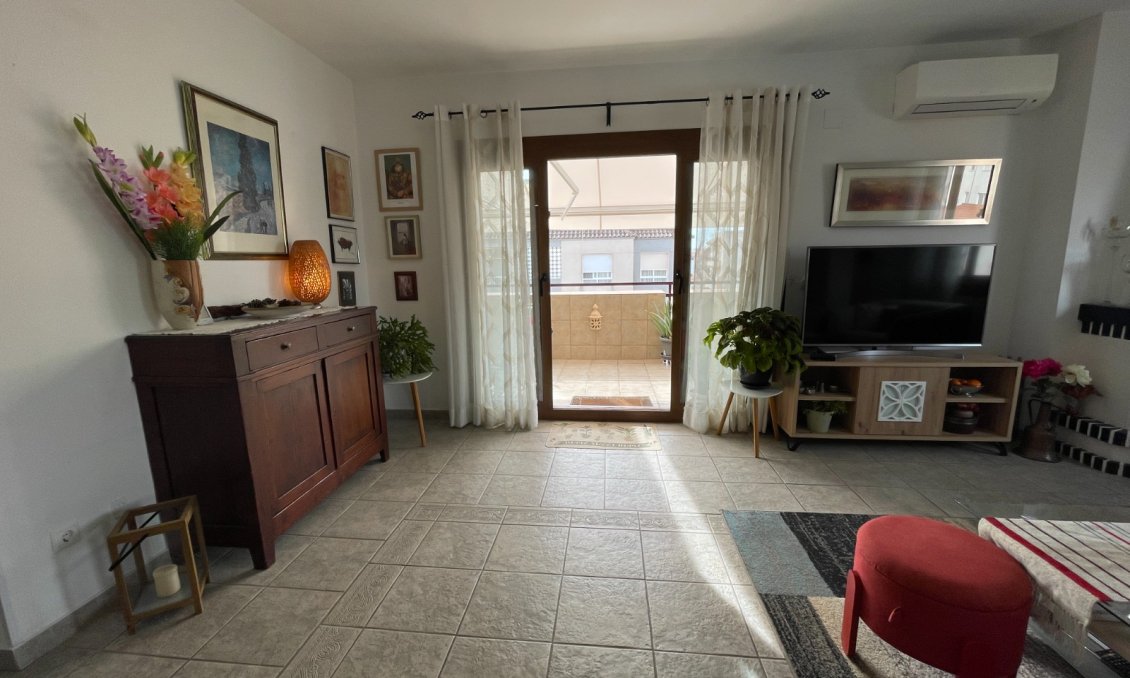 Használt Ingatlanok - Apartman -
Almoradí - Inland