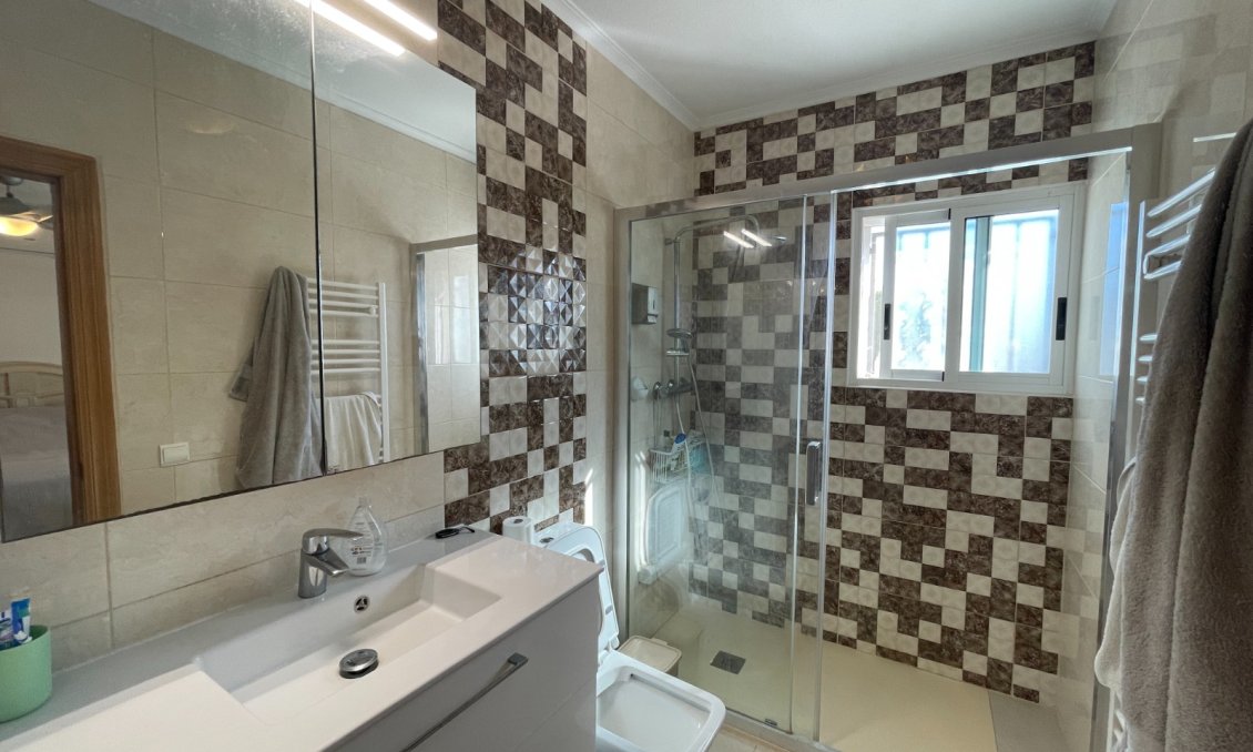 Revânzare - Vilă -
Catral - Costa Blanca