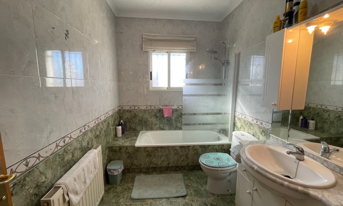 Revânzare - Vilă -
Catral - Costa Blanca