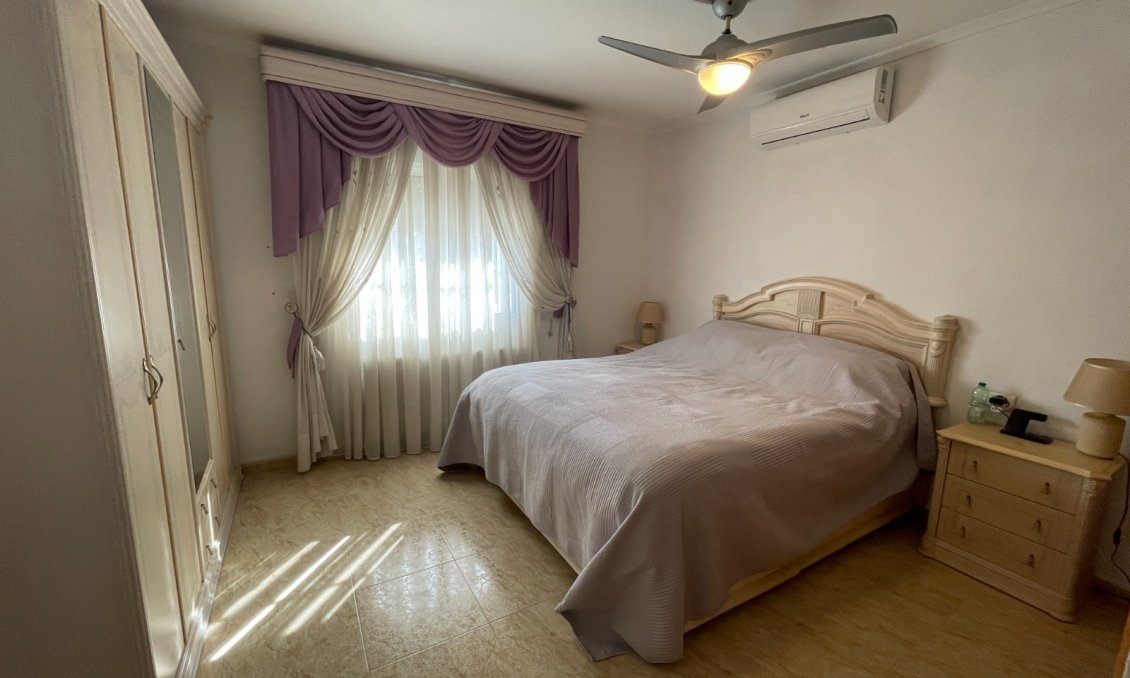 Revânzare - Vilă -
Catral - Costa Blanca