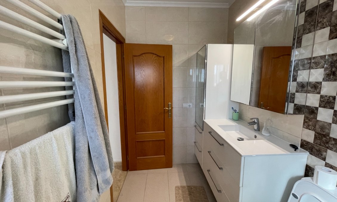 Revânzare - Vilă -
Catral - Costa Blanca