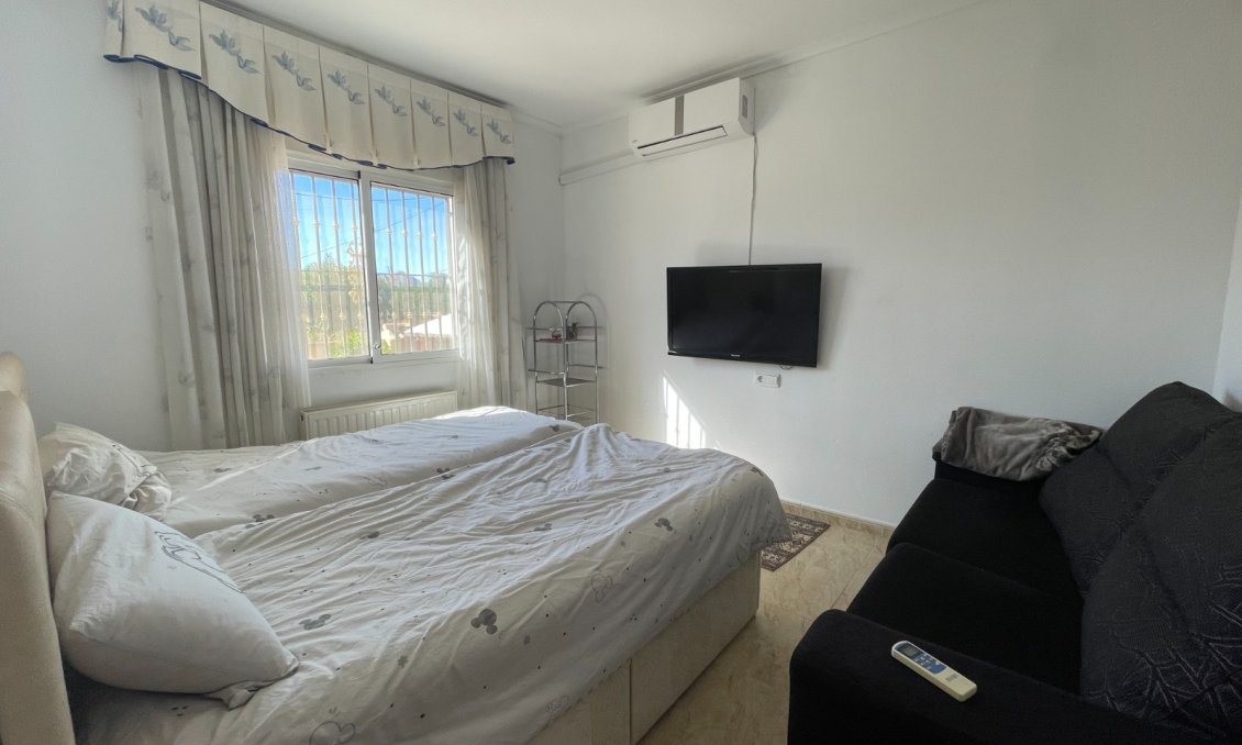 Revânzare - Vilă -
Catral - Costa Blanca