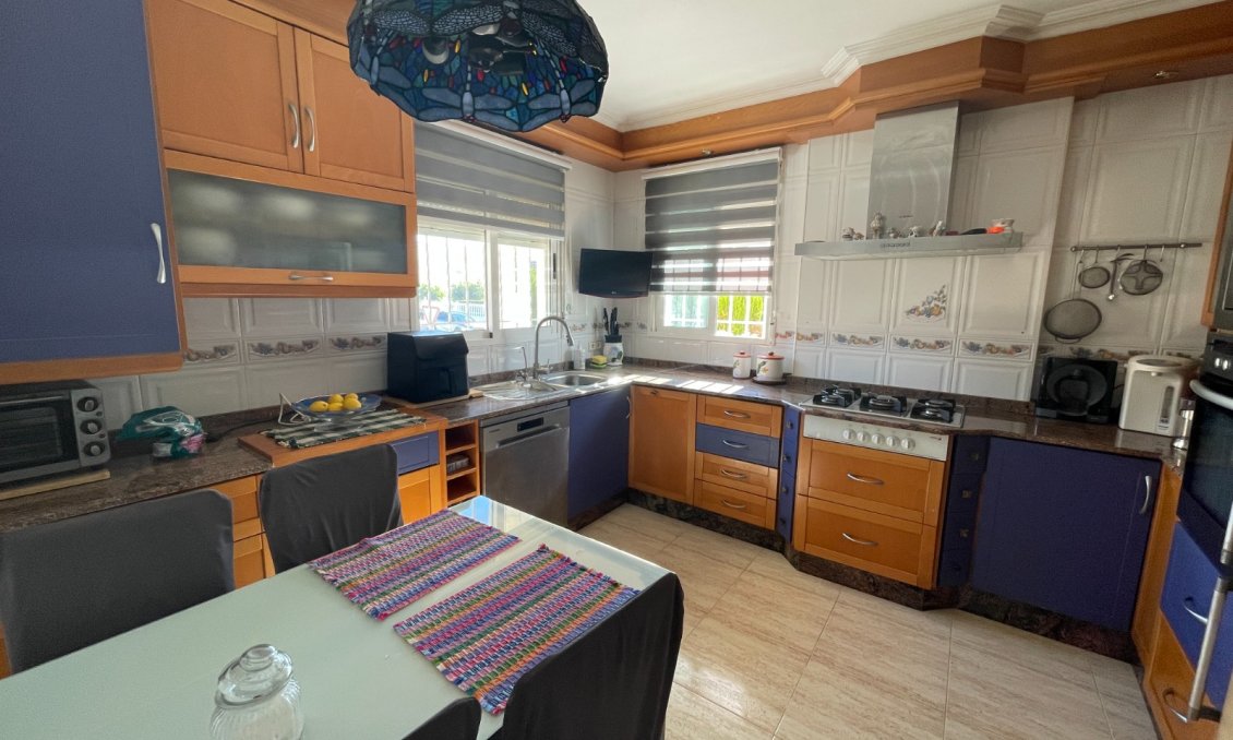 Használt Ingatlanok - Villa -
Guardamar del Segura - Costa Blanca