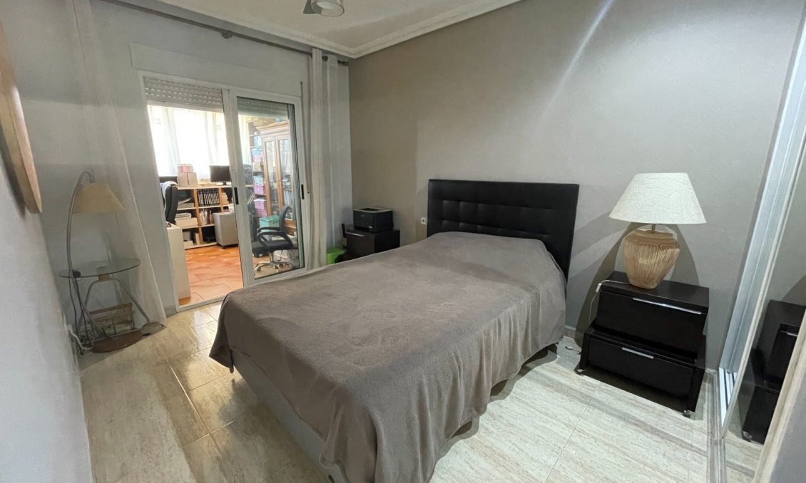 Használt Ingatlanok - Villa -
Guardamar del Segura - Costa Blanca