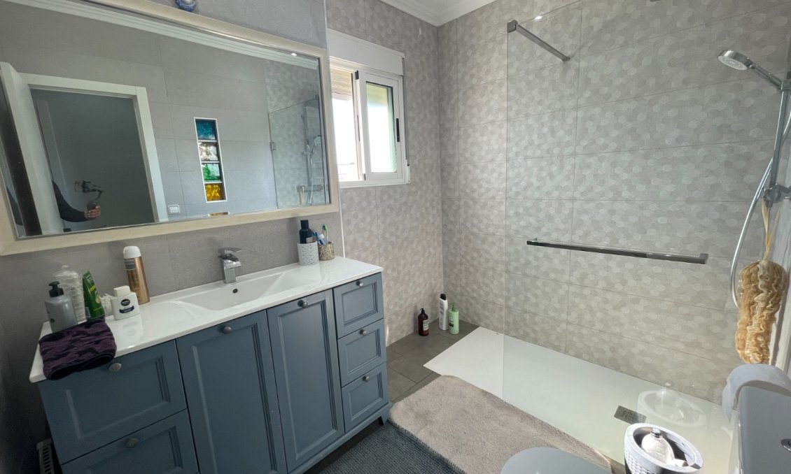 Használt Ingatlanok - Villa -
Guardamar del Segura - Costa Blanca