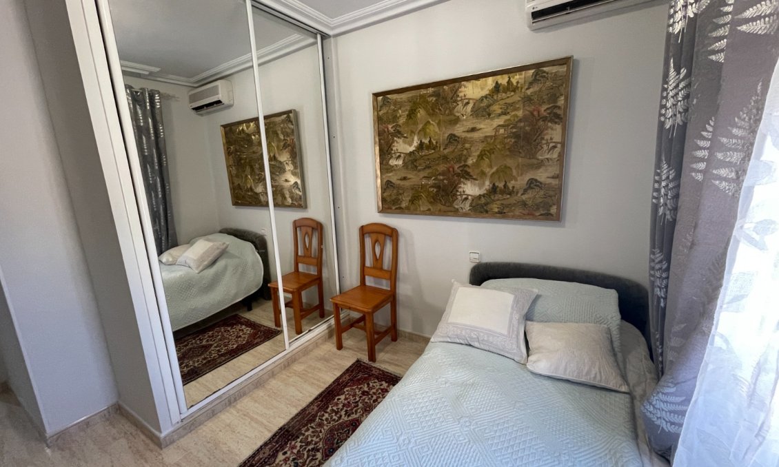 Használt Ingatlanok - Villa -
Guardamar del Segura - Costa Blanca