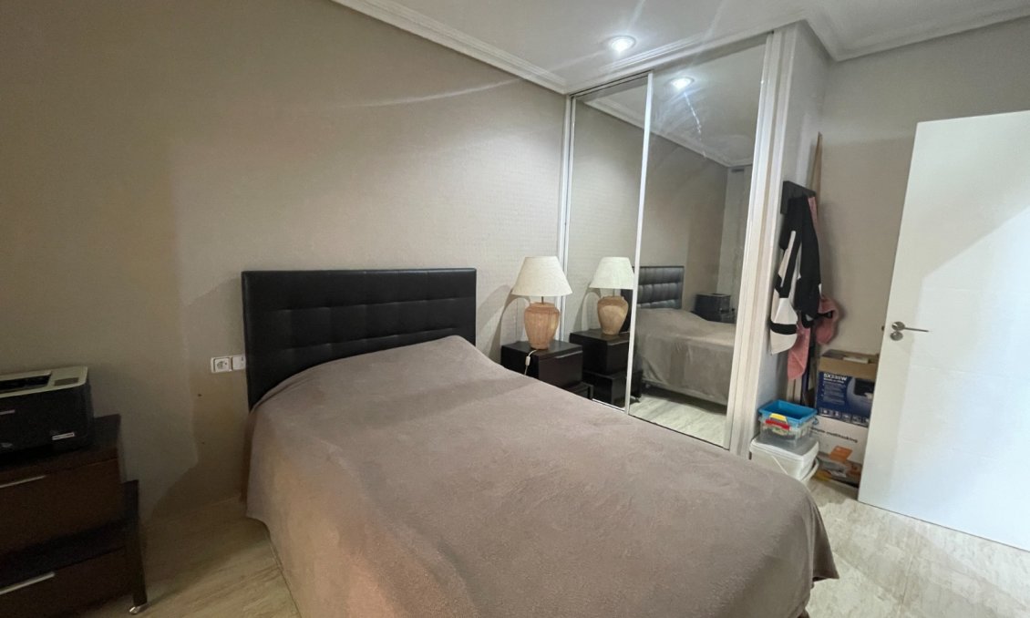 Használt Ingatlanok - Villa -
Guardamar del Segura - Costa Blanca