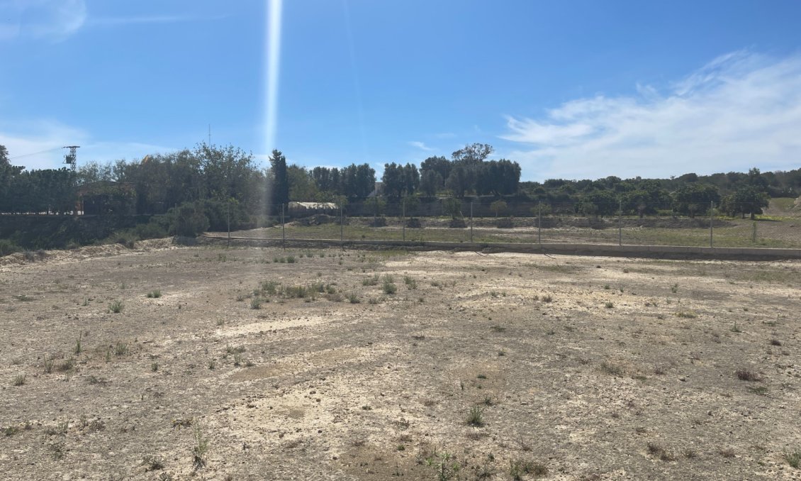 Használt Ingatlanok - Villa -
Guardamar del Segura - Costa Blanca