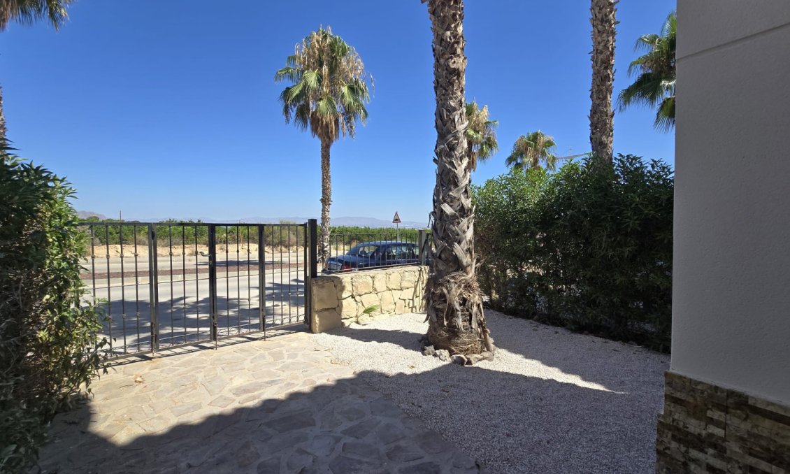 Használt Ingatlanok - Kétszintes lakás -
Algorfa - Inland