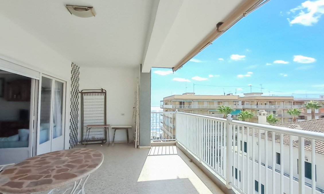 Wiederverkauf - Penthouse -
Torrevieja - Playa De Los Naufragos