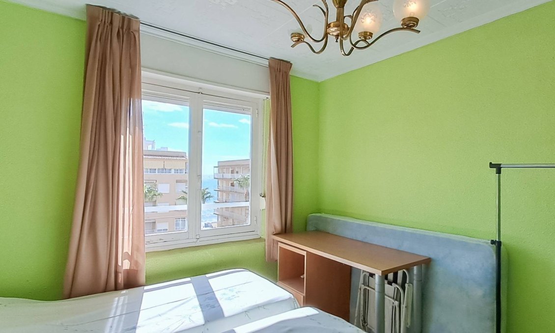 Wiederverkauf - Penthouse -
Torrevieja - Playa De Los Naufragos