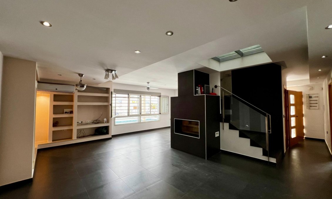 Használt Ingatlanok - Villa -
Puerto de Mazarron - El Alamillo