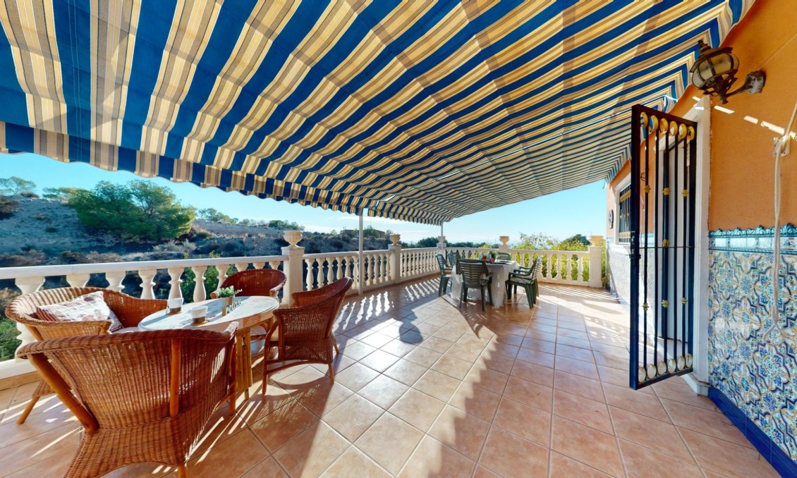 Használt Ingatlanok - Villa -
Crevillent - Inland