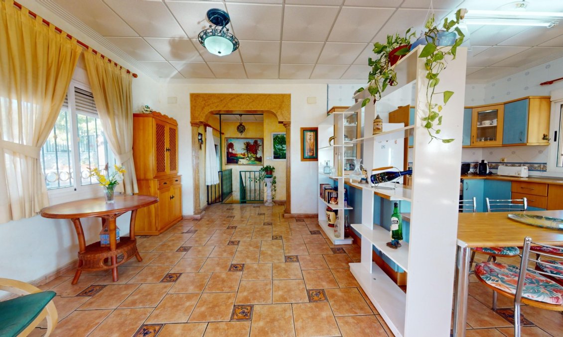 Használt Ingatlanok - Villa -
Crevillent - Inland