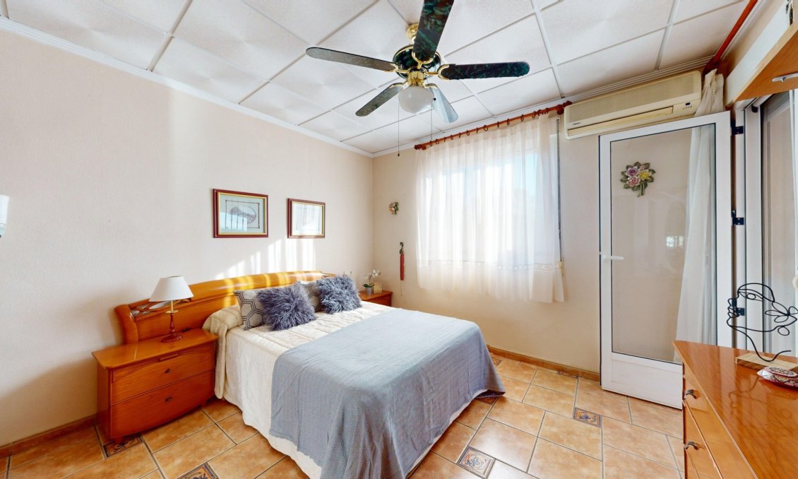 Használt Ingatlanok - Villa -
Crevillent - Inland