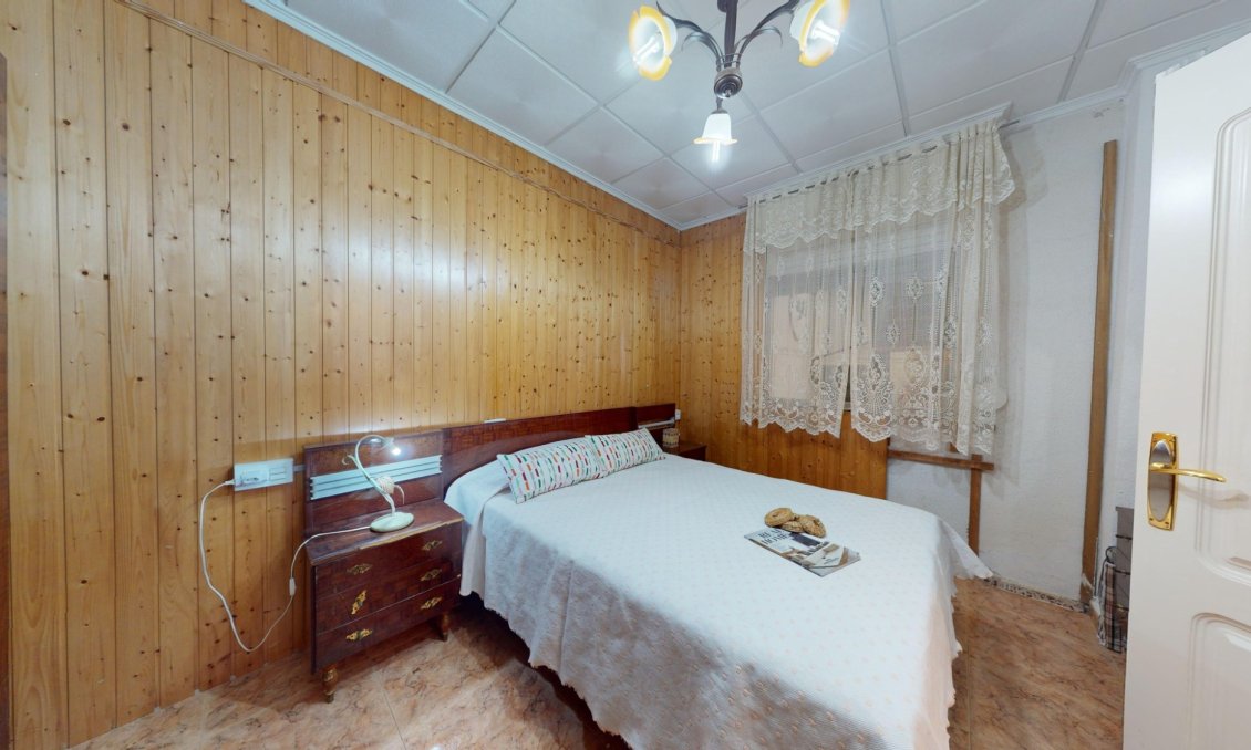 Használt Ingatlanok - Villa -
Crevillent - Inland