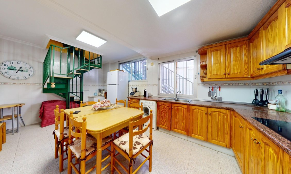 Használt Ingatlanok - Villa -
Crevillent - Inland