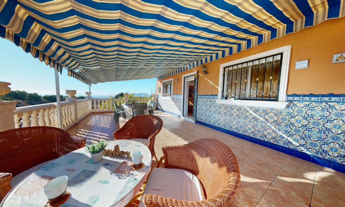 Használt Ingatlanok - Villa -
Crevillent - Inland