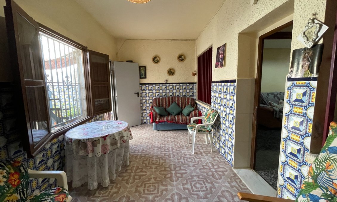 Használt Ingatlanok - Sorház -
Jacarilla - Inland