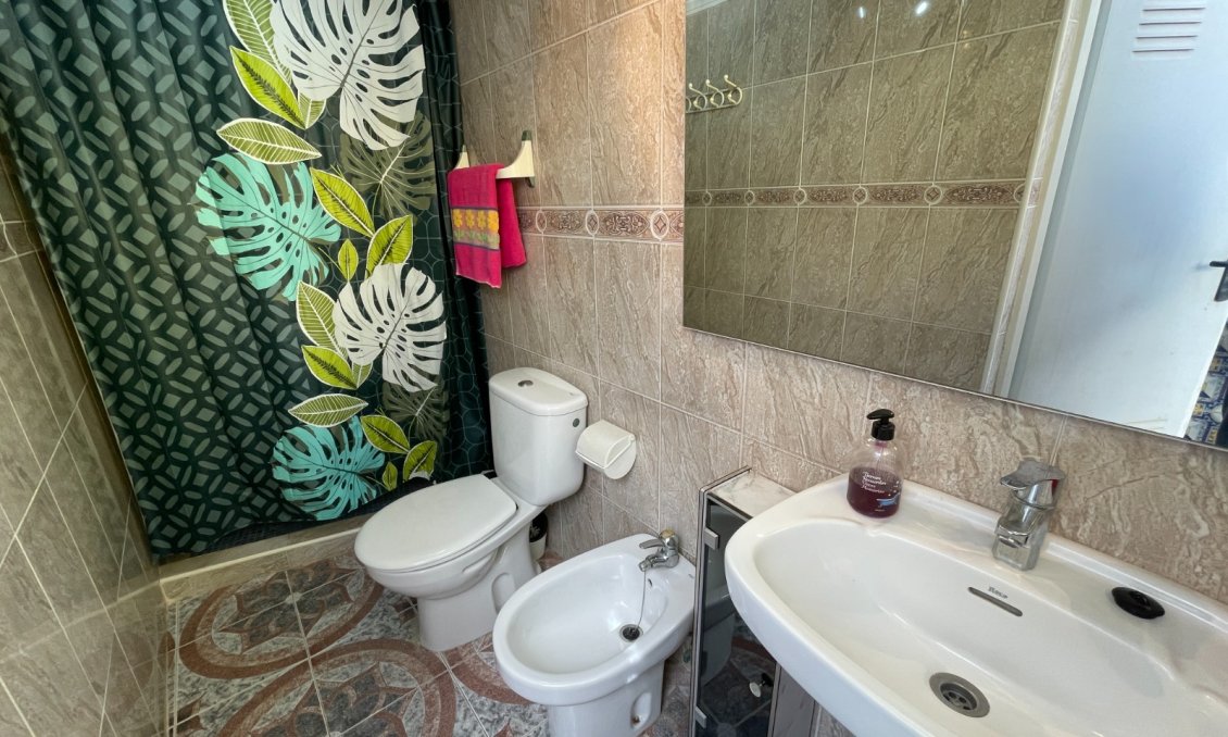 Használt Ingatlanok - Sorház -
Jacarilla - Inland