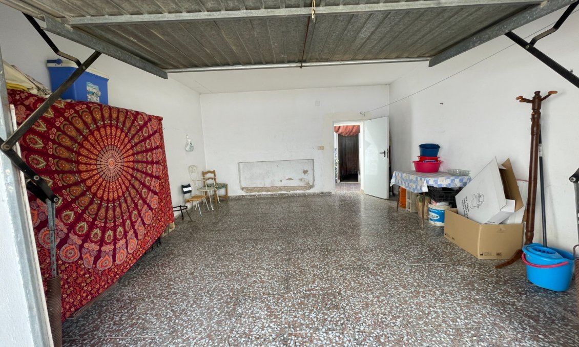 Használt Ingatlanok - Sorház -
Jacarilla - Inland