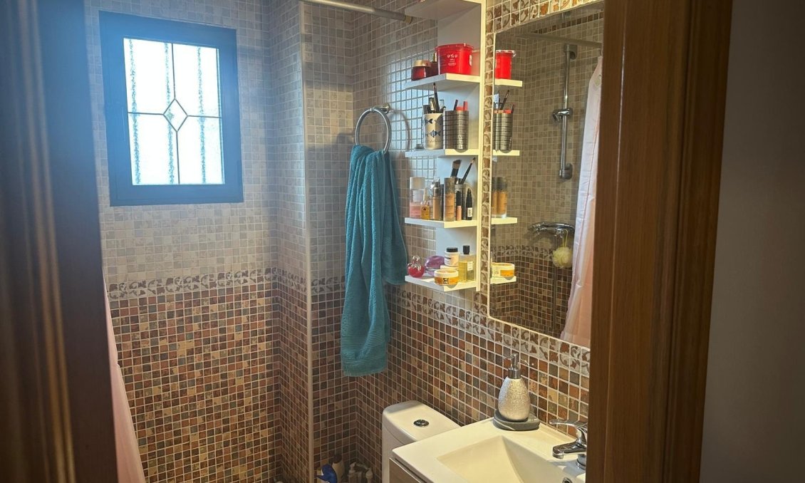 Használt Ingatlanok - Villa -
Hondón de las Nieves - Inland