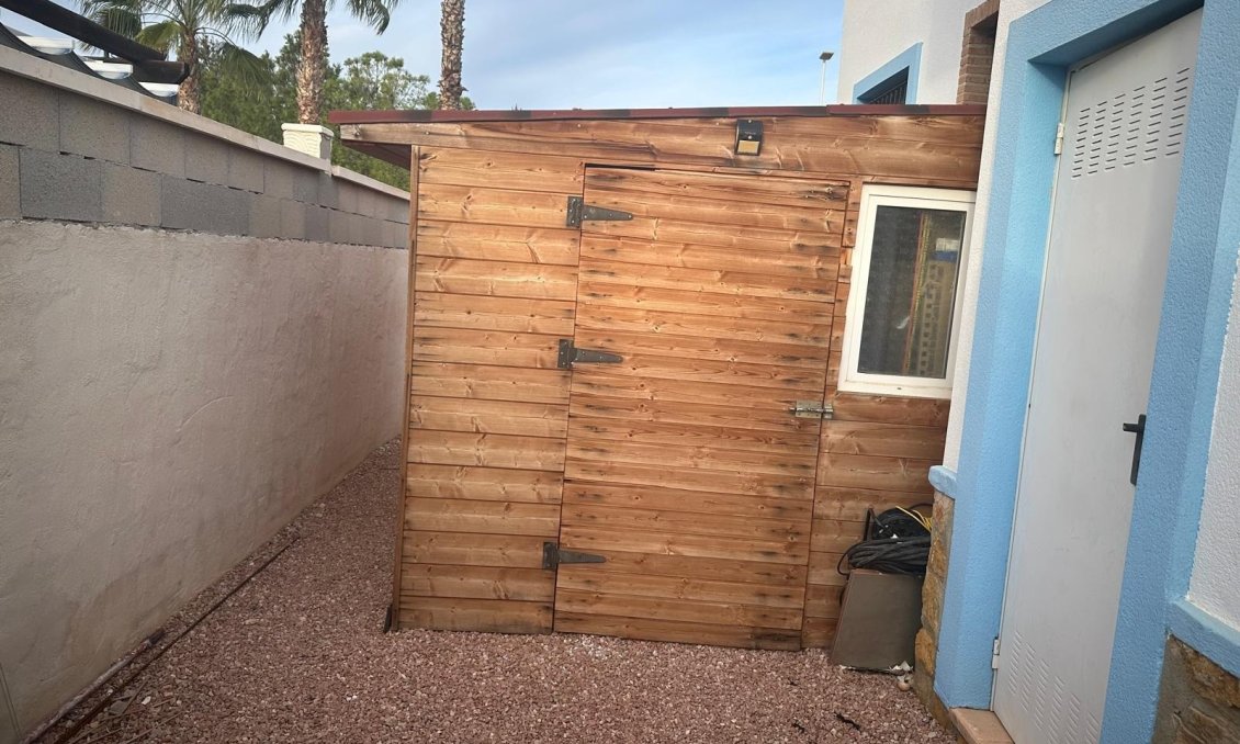 Használt Ingatlanok - Villa -
Hondón de las Nieves - Inland