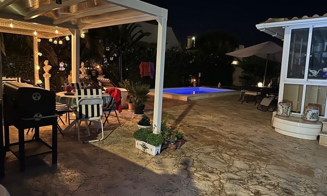 Használt Ingatlanok - Villa -
Hondón de las Nieves - Inland