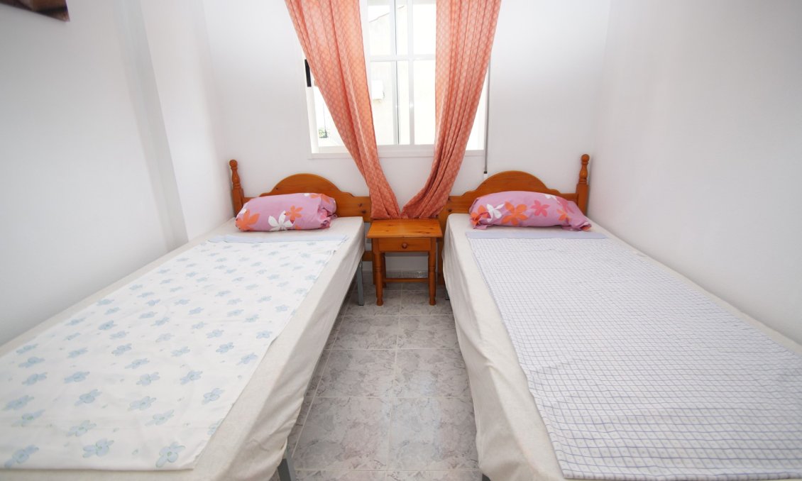 Revânzare - Bungalou -
Orihuela Costa - Costa Blanca