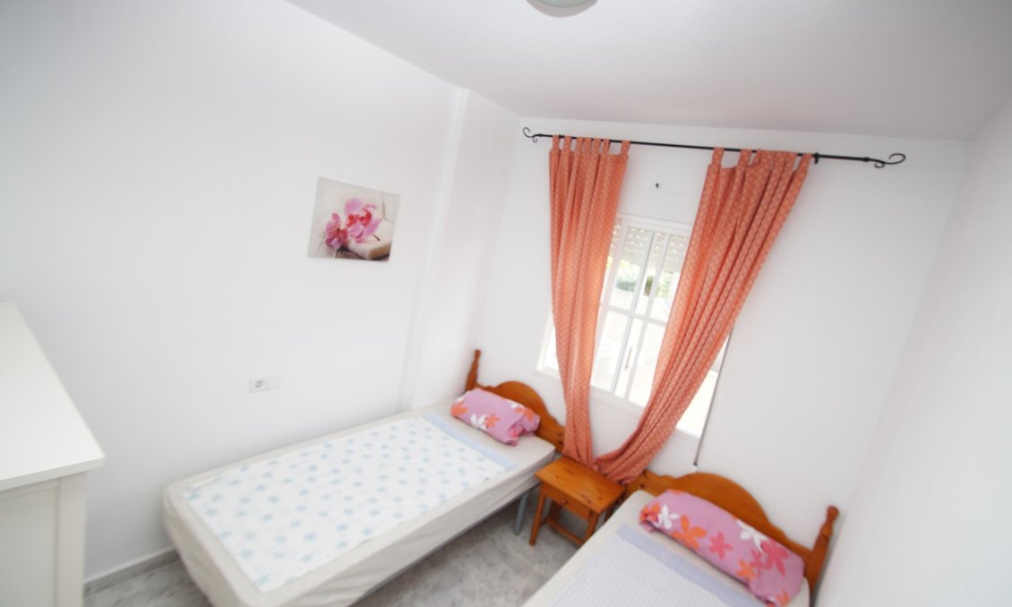 Revânzare - Bungalou -
Orihuela Costa - Costa Blanca