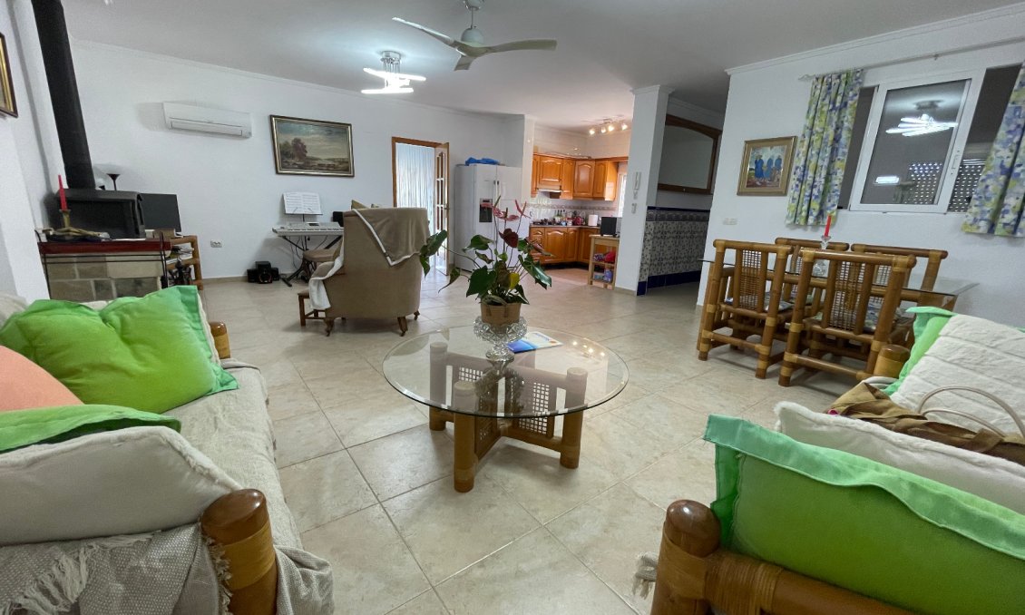 Revânzare - Vilă -
Daya Nueva - Costa Blanca