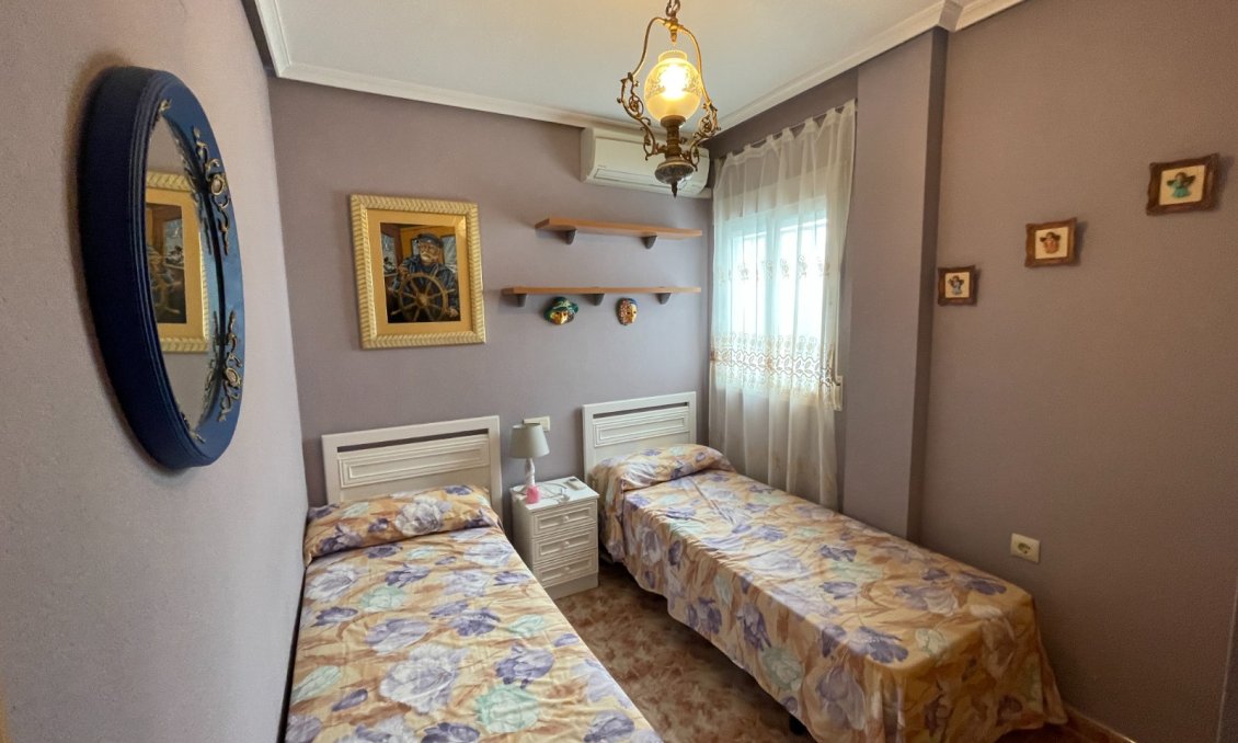 Használt Ingatlanok - Apartman -
La Mata - Costa Blanca