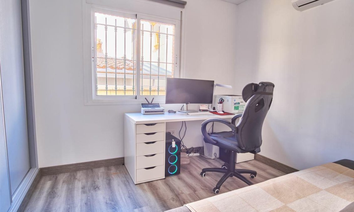 Használt Ingatlanok - Villa -
Los Montesinos - Costa Blanca