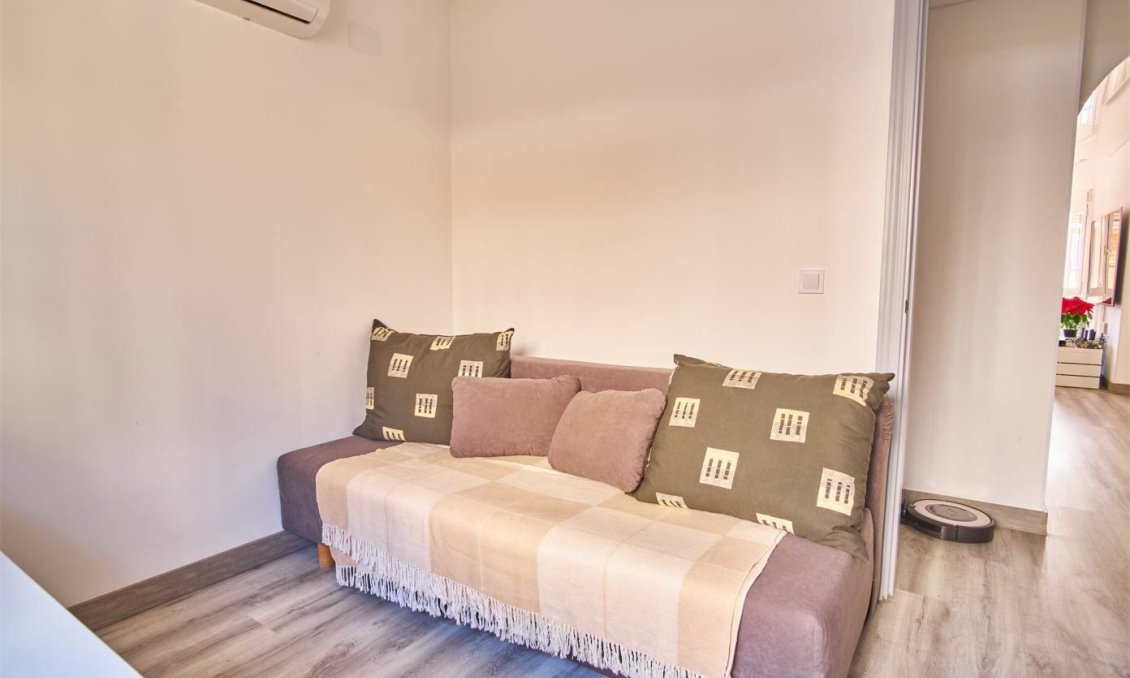 Használt Ingatlanok - Villa -
Los Montesinos - Costa Blanca