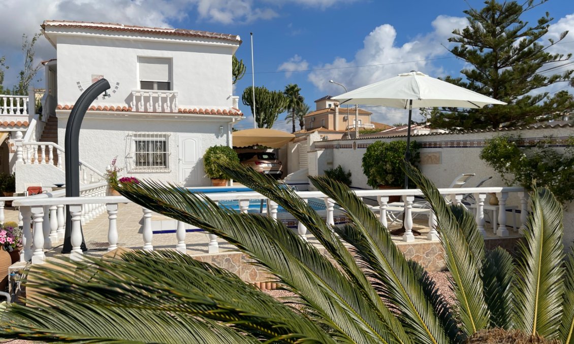 Használt Ingatlanok - Villa -
Ciudad Quesada - Costa Blanca